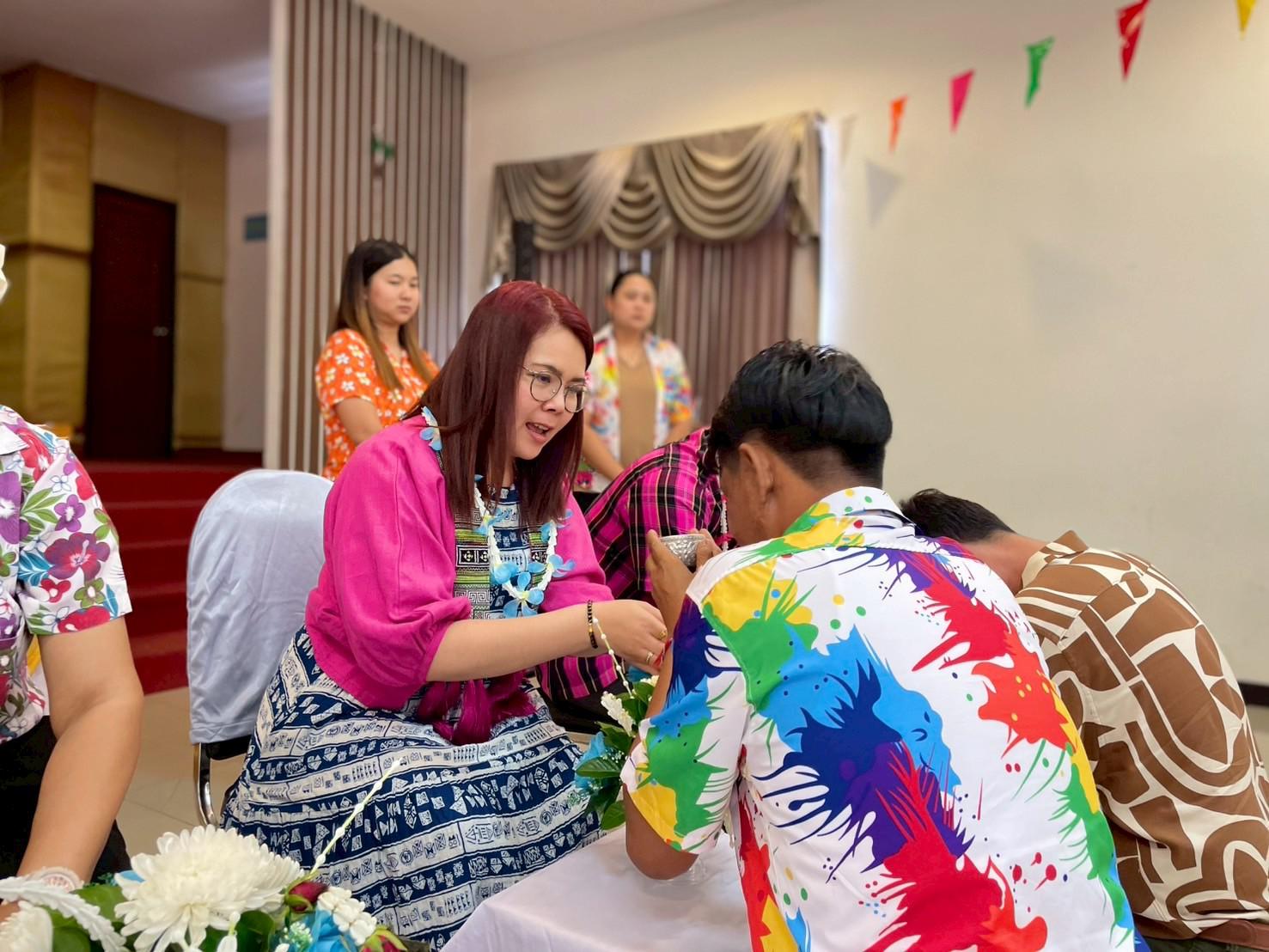 19. วันที่ 26 เมษายน 2568 สาขาการบริหารการศึกษา ได้จัดกิจกรรมรดน้ำดำหัวคณาจารย์ระดับบัณฑิตศึกษา ประจำสาขาการบริหารการศึกษา ณ ห้องประชุมครุร่มสัก 1 ชั้น 3 อาคารคณะครุศาสตร์